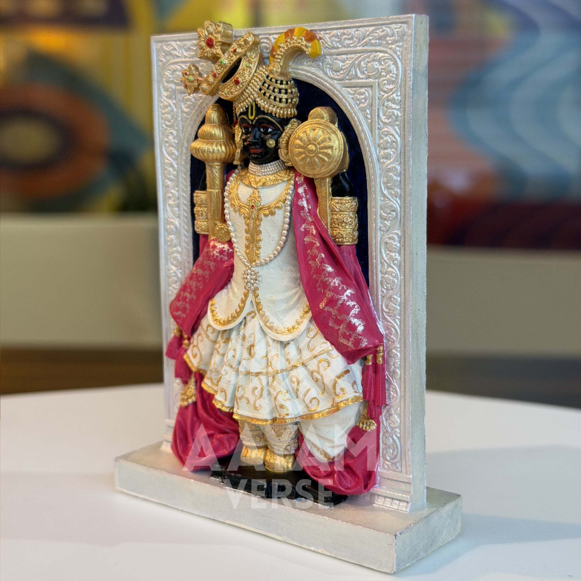 Rajadhiraj Dwarkadhish Murti – Handcrafted Krishna Idol for Car Dashboard & Home Temple
