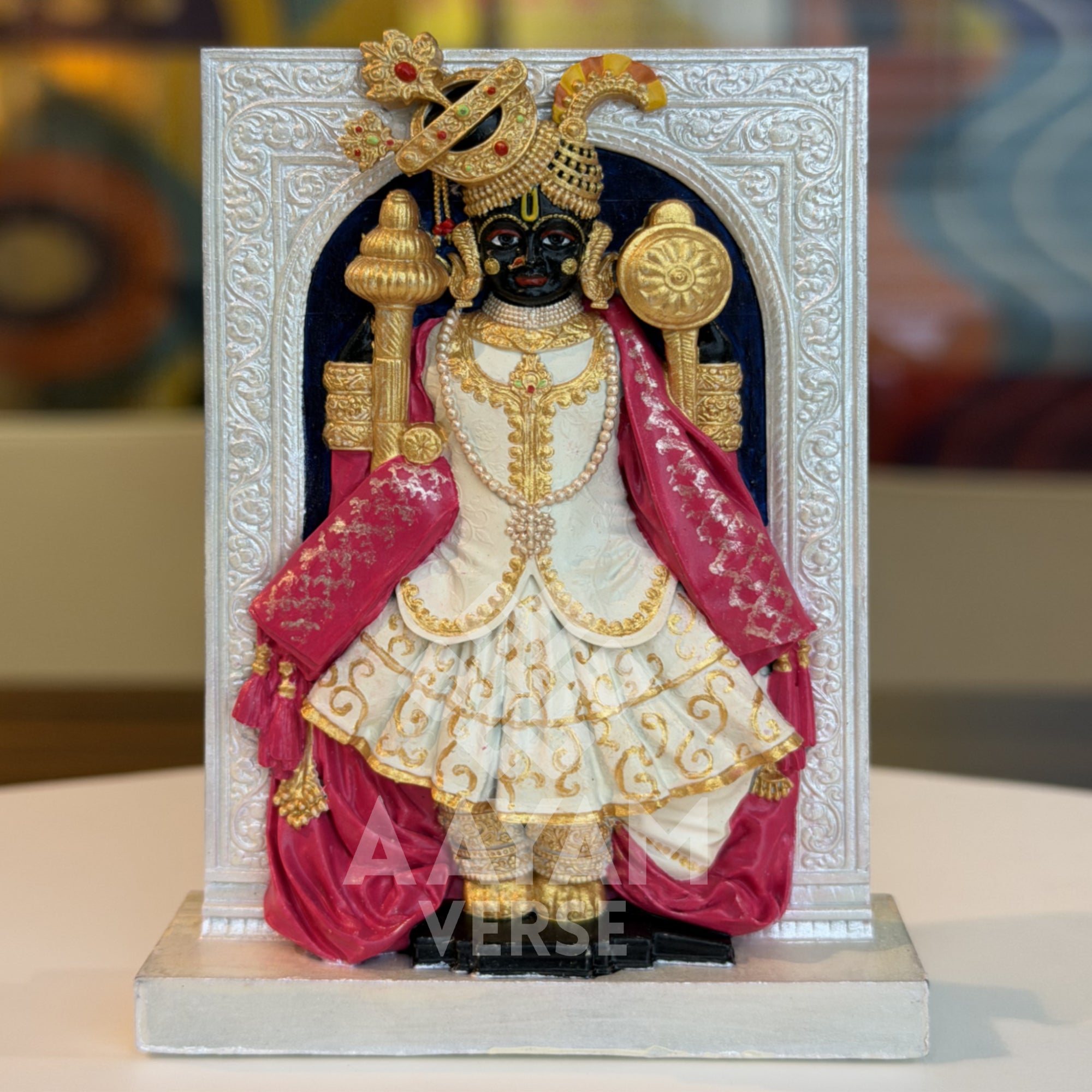 Rajadhiraj Dwarkadhish Murti – Handcrafted Krishna Idol for Car Dashboard & Home Temple